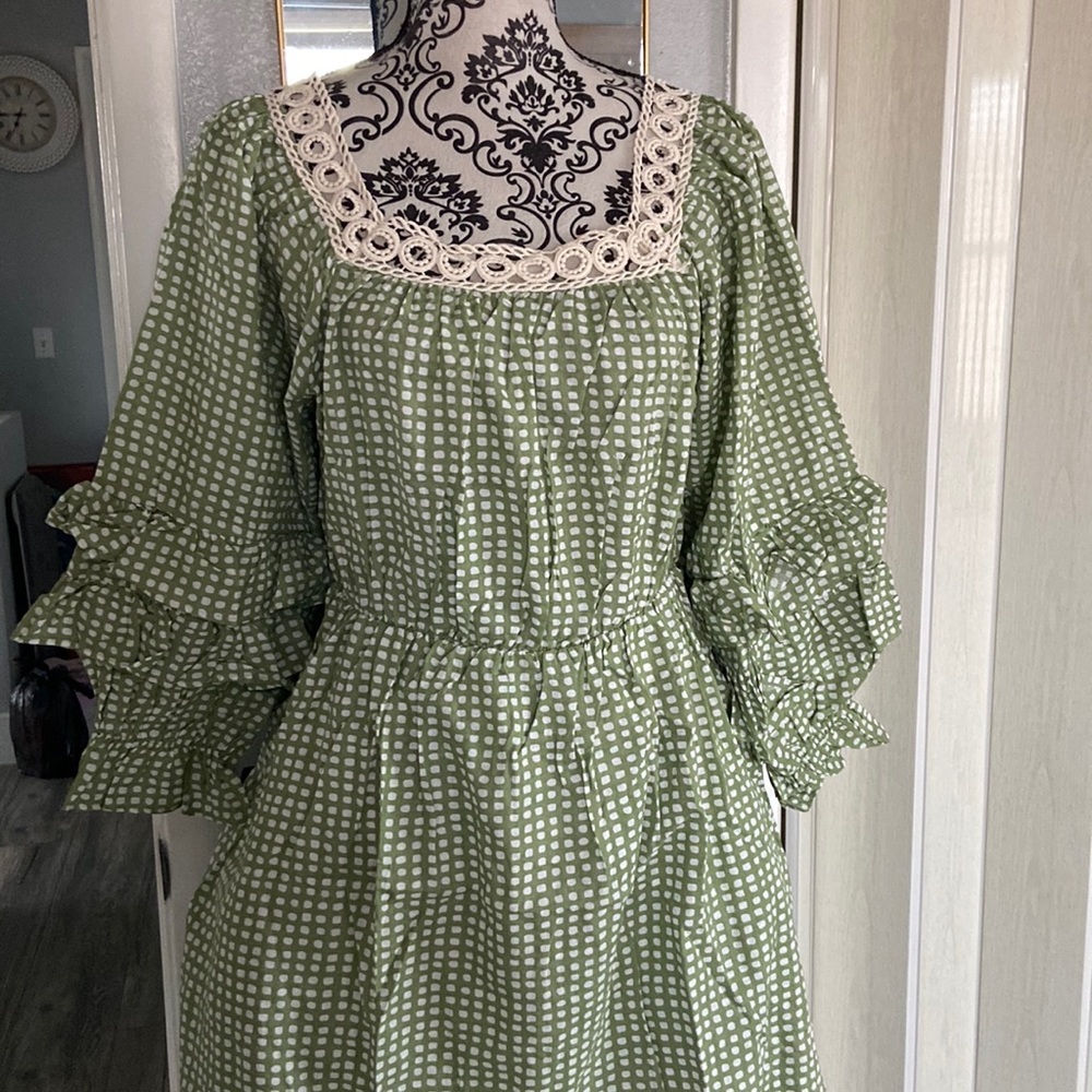 Cute green dress